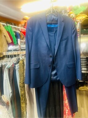Kenneth Cole Navy Blue Two-Piece Suit - Modern Tailored Fit